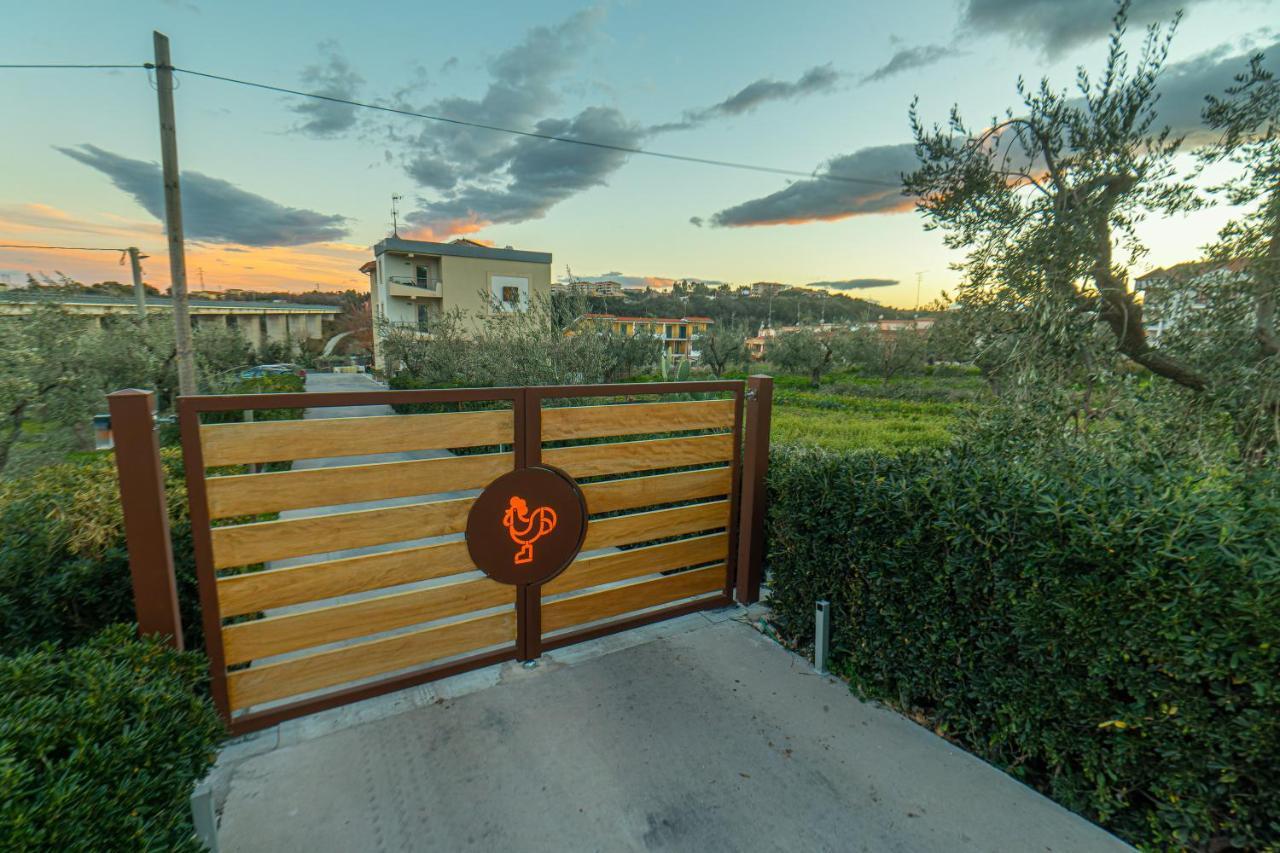 Il Gallo Con Gli Stivali Termoli Exterior photo